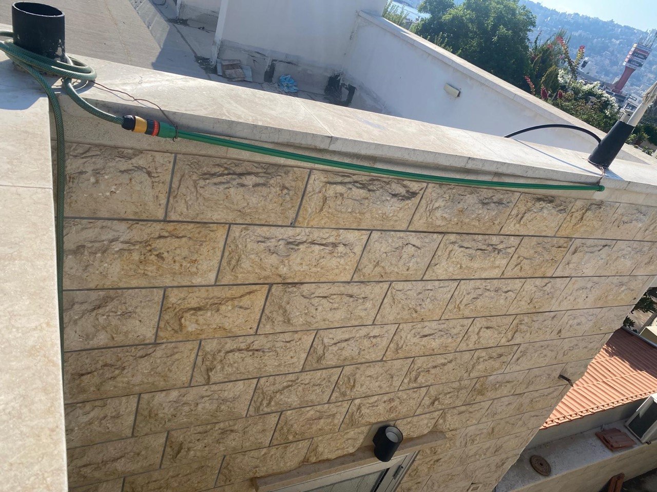 בדיקת התזה במים